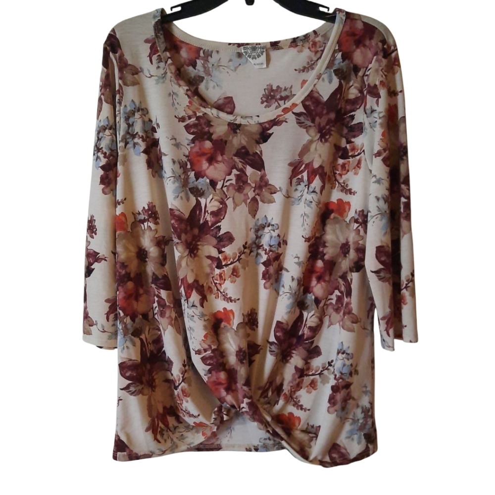 Late August Twist Front Blouse Large